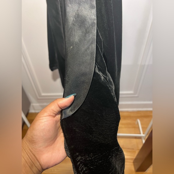 SOFT BLACK HOLIDAY BLAZER // WILLOW AND CLAY // size media 🖤 - Picture 5 of 7